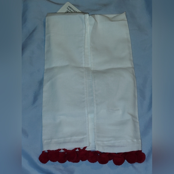 $6 Deals, NWT White and Red Reindeer Dishcloth W/Red Pom-Poms - Picture 3 of 6